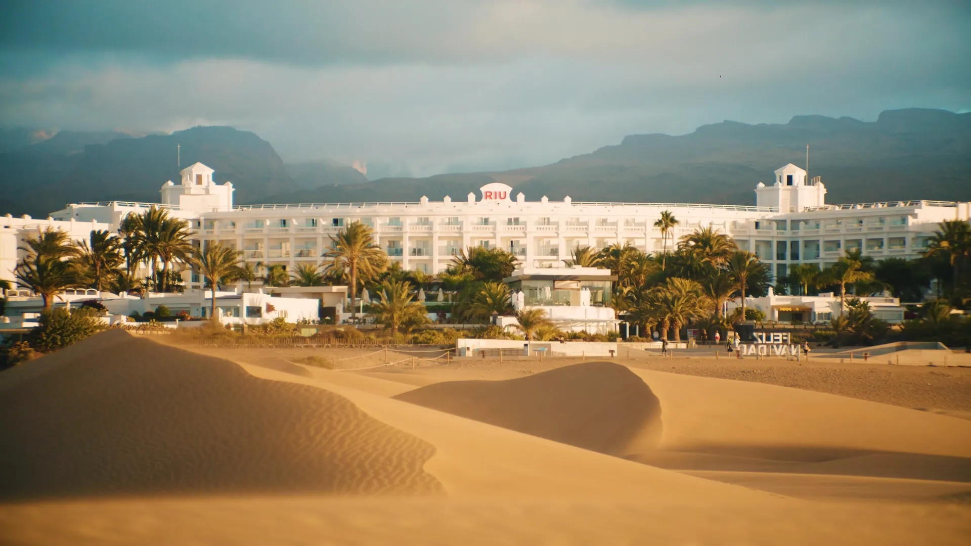 RIU — Navidad 2025